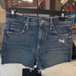 MOTHER Superior The Dutchie Short Fray Jeans Cowboys Don’t Cry Wash Size 26
